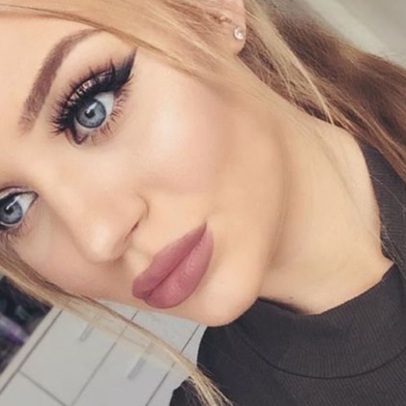 ✨💯MAC Whirl lipliner new in box Kylie fav !✨ - Picture 6 of 8